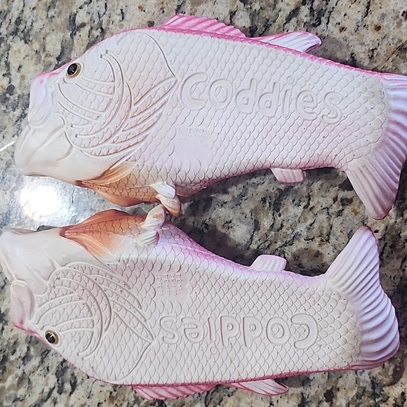 Fishy slippers - Picture 3 of 4